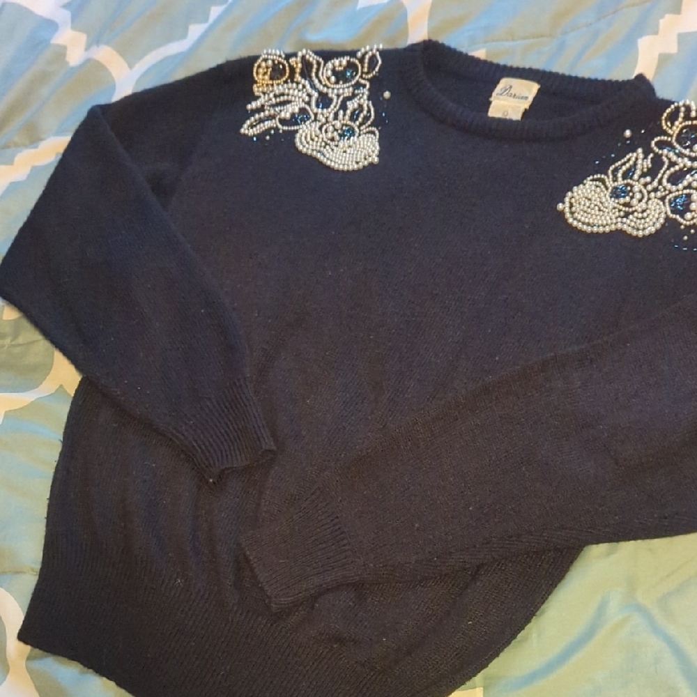 Elegant Vintage Black Sweater with Pearl Embellishments